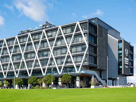 Earthquake proof building